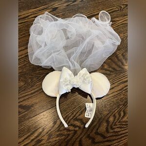 DISNEY PARKS MINNIE BRIDAL EARS